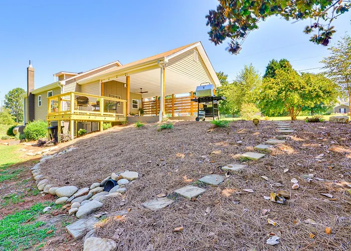 Holiday home Cozy Cottage: Nature-filled Retreat! *