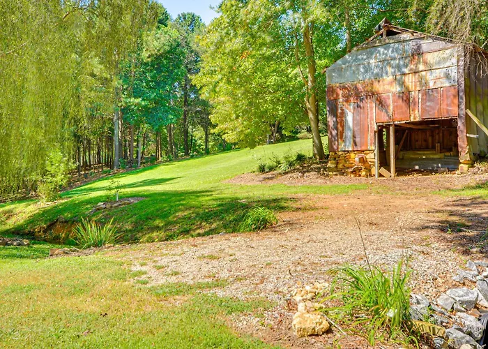 Cozy Cottage: Nature-filled Retreat! * Winston-Salem